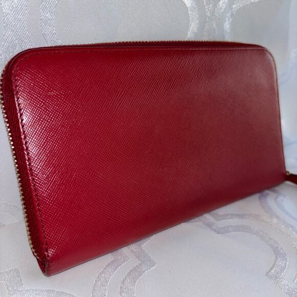Prada Red Saffiano Leather
Bow Zip Around Wallet - Picture 2 of 10